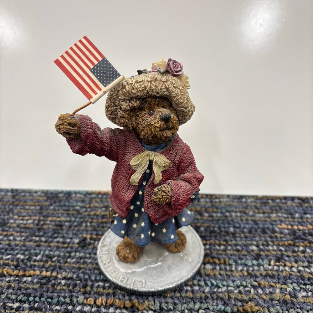 Boyds Bears Eleanore Bearsevelt Flag Figurine 2001 Limited American 4th of July